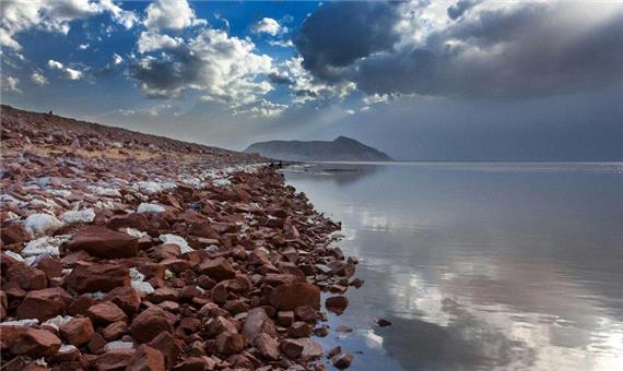 وسعت دریاچه ارومیه حدود 300 کیلومترمربع افزایش یافت