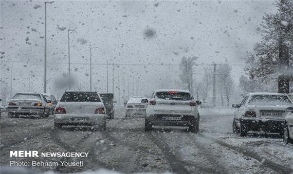 برف بهاری مردم آذربایجان غربی را غافلگیر کرد/تداوم بارشها تا فردا