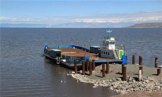 تراز دریاچه ارومیه در آستانه یکهزار و272 متری قرار دارد
