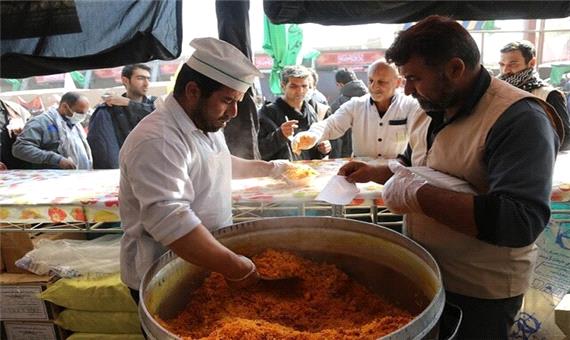 توزیع روزانه 10 هزار پرس غذا در موکب واقفان آذربایجان غربی در مرز مهران ‌