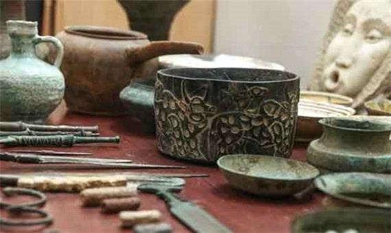 کشف تعدادی اشیاء تاریخی از قاچاقچیان در نقده آذربایجان غربی