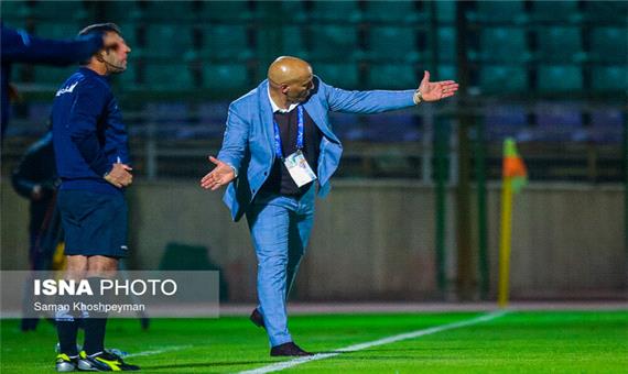 منصوریان: وقت کشی در فوتبال ایران رایج شده است