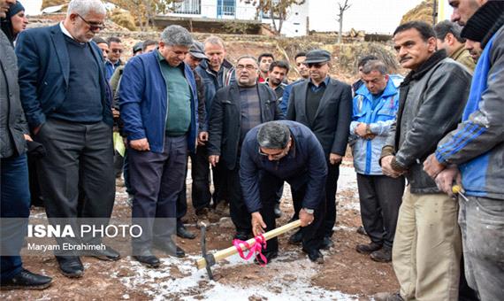 کلنگ احداث اولین واحد در مناطق زلزله زده آذربایجان شرقی بر زمین زده شد