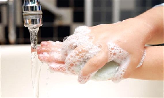 شستشوی مداوم دست ها با آب و صابون فرد را در برابر آنفلوآنزا مصون می کند