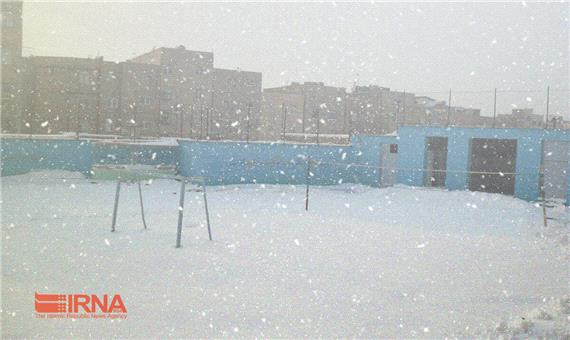 مدارس استان اردبیل برای سومین روز تعطیل شد
