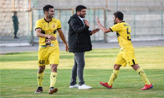 پنجره نقل و انتقال تیم فوتبال 90 ارومیه همچنان بسته است
