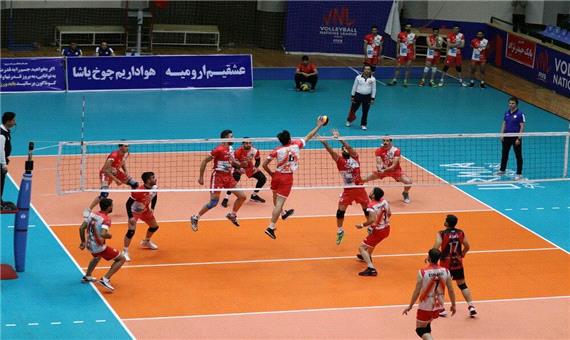 والیبال شهرداری جوان ارومیه میهمان اسپورت هوشیار تبریز است