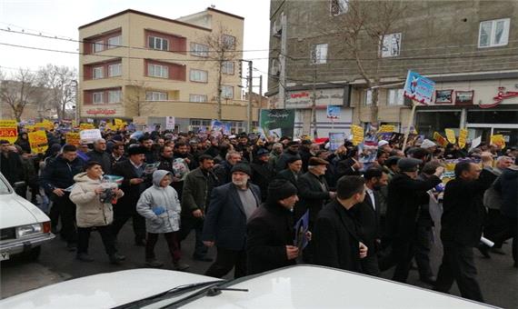 راهپیمایی حمایت از نظام و صلابت و اقتدار سپاه در ارومیه برگزار شد