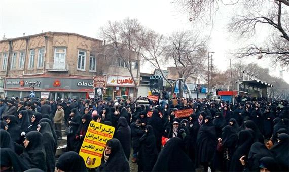 راهپیمایی پرشور مردم تبریز در حمایت از سپاه و نیروهای مسلح