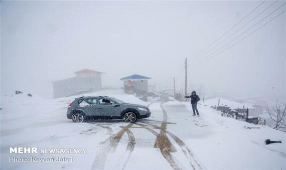 مسدود شدن راه ارتباطی 71 روستای هشترود بر اثر بارش برف