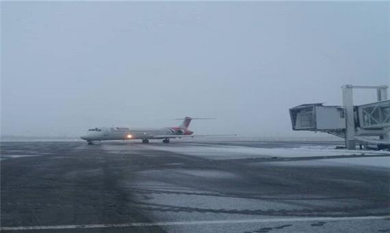 پروازها در فرودگاه ارومیه علی رغم بارش برف برقرار است