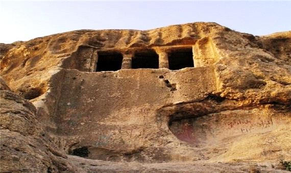 حفاران غیرمجاز موجب تخریب ستون دخمه تاریخی «فقره‌قا» مهاباد شدند