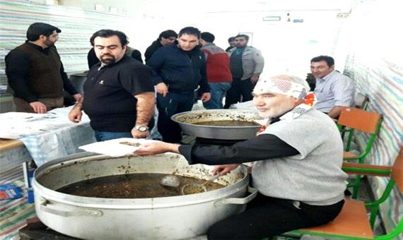 5 هزار غذای نذری در  پارس آباد توزیع شد