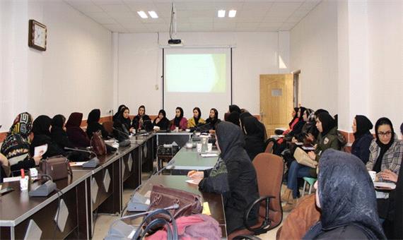نخستین دوره آموزش مداوم ویژه ماماها در جهادانشگاهی اردبیل برگزار شد