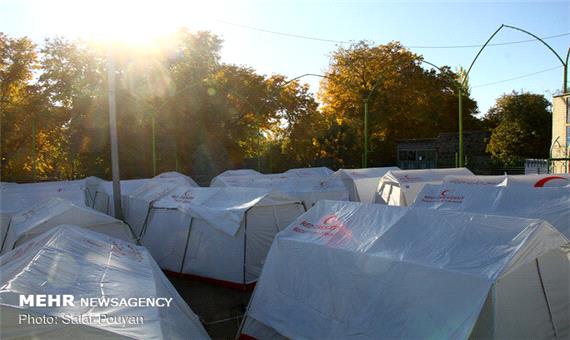 2500 دستگاه  چادر به مناطق زلزله زده قطور ارسال شد