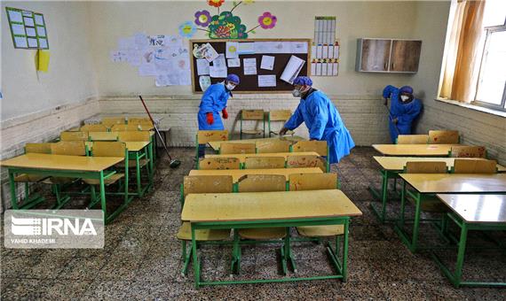 مدارس نقده برای مقابله با کرونا ضدعفونی شد