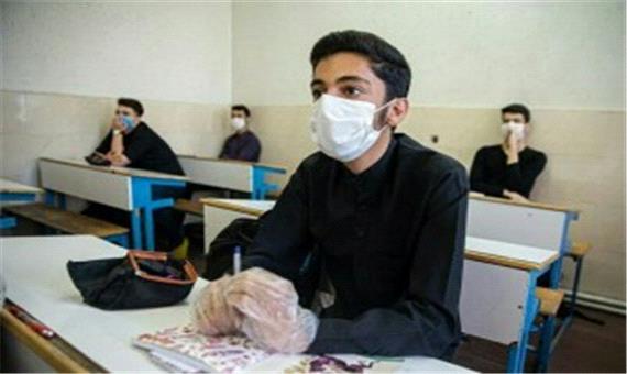 عدم ابلاغ تعطیلی مدارس تبریز و بلاتکلیفی دانش‌آموزان