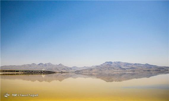 کاهش آب دریاچه ارومیه طبیعی است