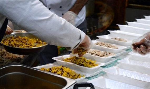 توزیع هزار پرس غذای گرم درشهرستان سراب