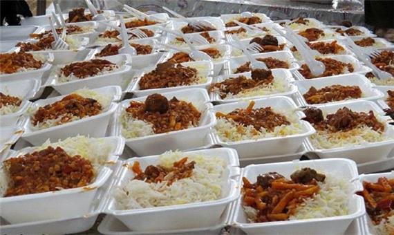500 پرس غذای گرم بین نیازمندان در مهاباد توزیع شد