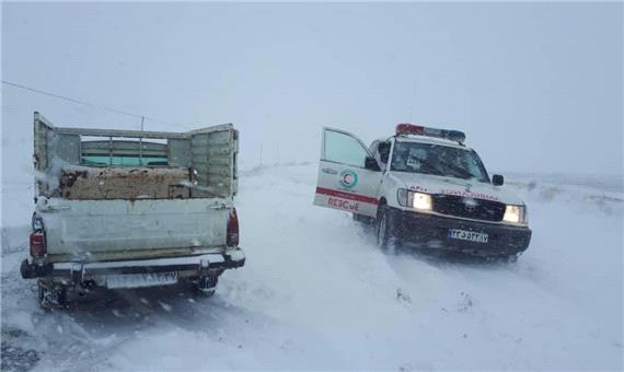 هلال‌احمر آذربایجان‌غربی به 141 نفر گرفتار در کولاک امدادرسانی کرد