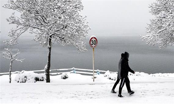 کاهش دمای هوا و بارش برف در استان اردبیل