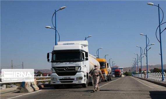 17 هزار تن کالای اساسی و نهاده دامی به آذربایجان غربی منتقل شد
