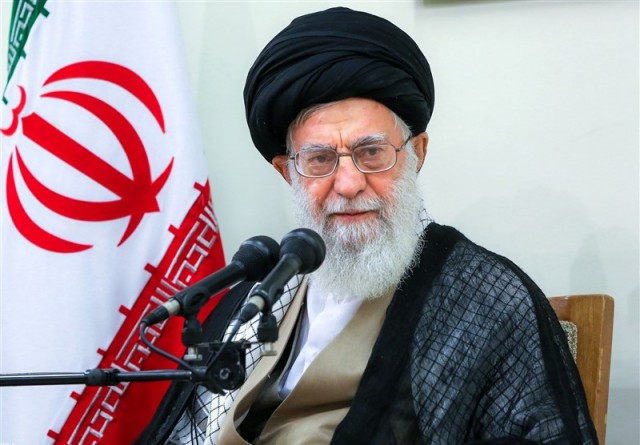 پیام تسلیت امام خامنه‌ای در پی درگذشت والده حجت‌الاسلام آل‌هاشم