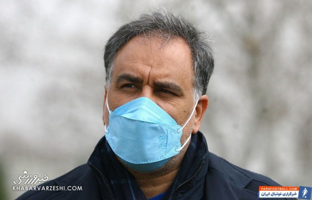 بازیکن پرسپولیس در حد خفه کردن گلوی بازیکن استقلال را فشار داد/ می‌خواستم به دلیل متلک پرانی ورزشگاه را ترک کنم/ شادی آل‌کثیر تأسف‌بار بود