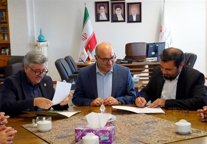 امضای تفاهم‌نامه همکاری میان استان‌های کردستان و آذربایجان شرقی