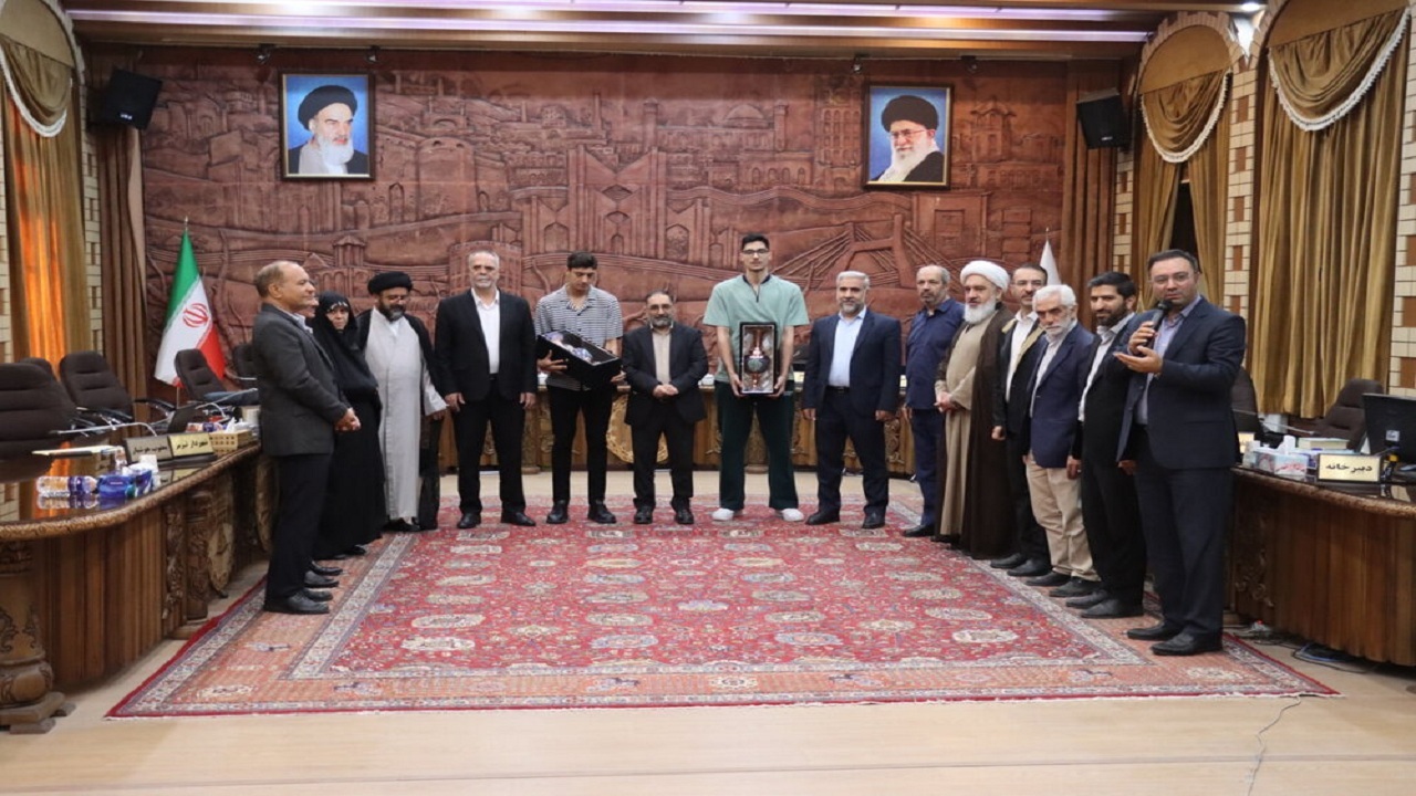 پیام آذری