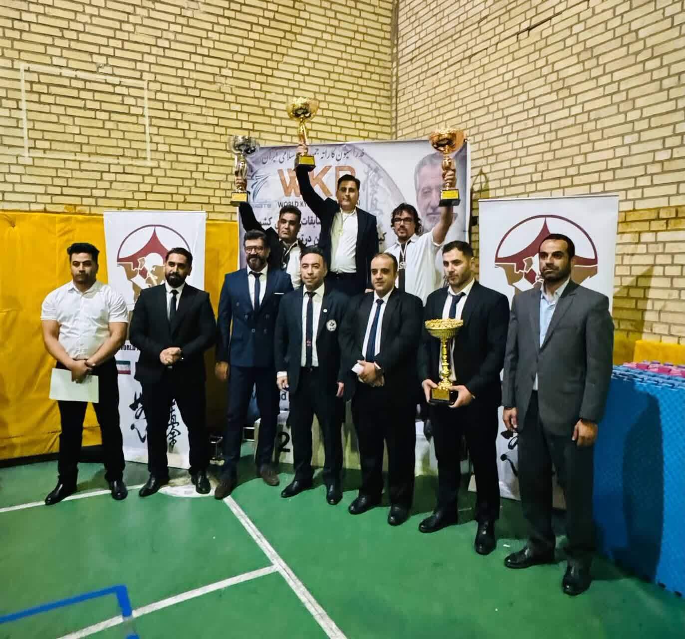 پیام آذری