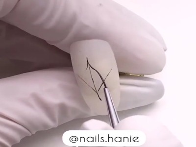 یک طراحی ناخن پاییزی بی نظیر