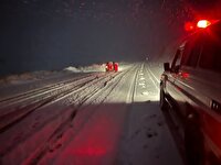 ۷۰ خودروی گرفتار در برف اشنویه نجات یافتند