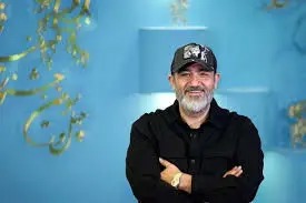 بغض و گریه مهران غفوریان بعد از به هوش آمدن در بیمارستان/ ویدئو