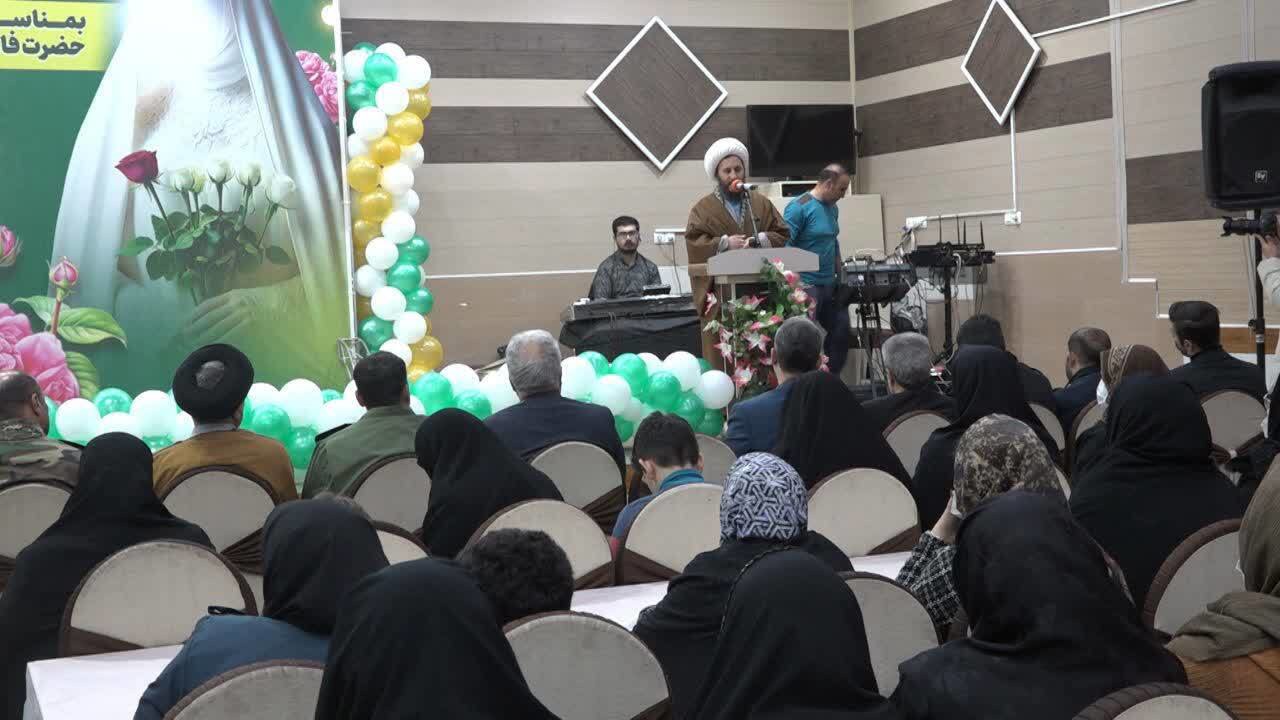 تاکید امام جمعه خوی بر نقش  زنان در عرصه‌های مختلف فرهنگی و اجتماعی