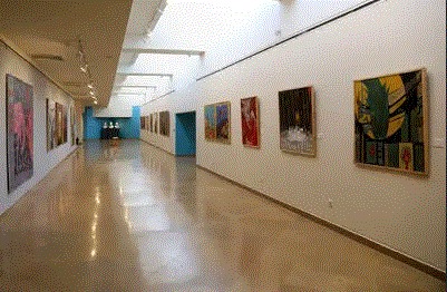 نمایش نقش و حضور زنان در جامعه در نمایشگاه نقاشی در بوکان