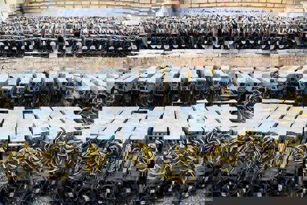 کیامهر: ۹۴۰ دستگاه ماینر غیرقانونی در آذربایجان غربی کشف شد