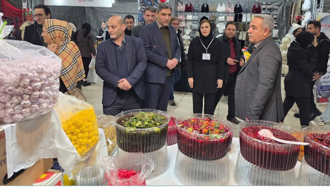 برپایی نمایشگاه شب یلدا در شهرستان ماکو