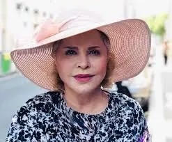 سفر در زمان؛ «زری خوشکام» بازیگر سینمای قبل از انقلاب در ۶۷ سالگی در کنار دخترش «لیلا حاتمی»