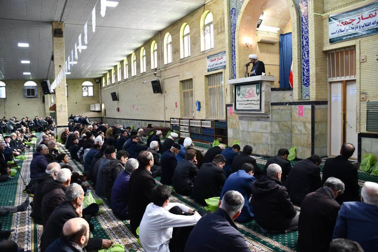 تأکید امام جمعه خوی بر  لزوم اقتدار در مهار گرانی‌ها