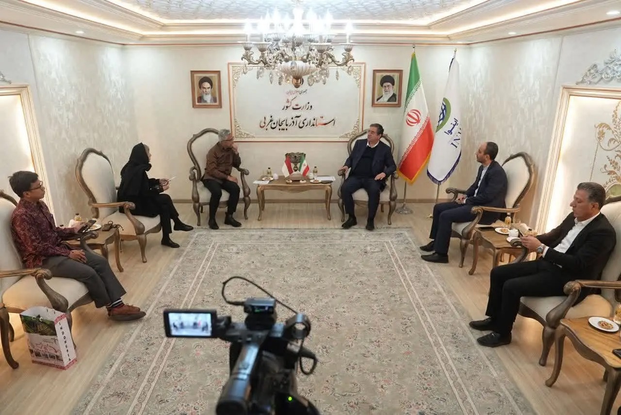 تأکید بر توسعه همکاری‌های آذربایجان‌غربی و اندونزی