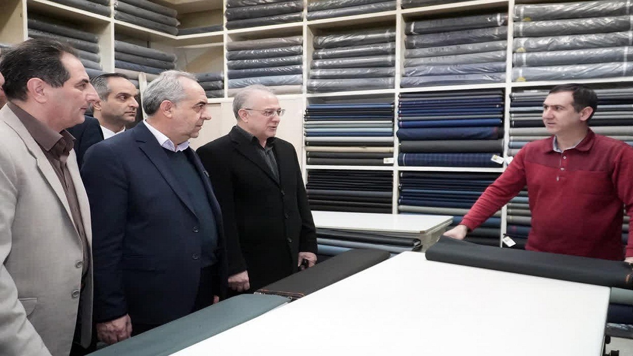 حضور استاندار آذربایجان شرقی در بازار تاریخی تبریز