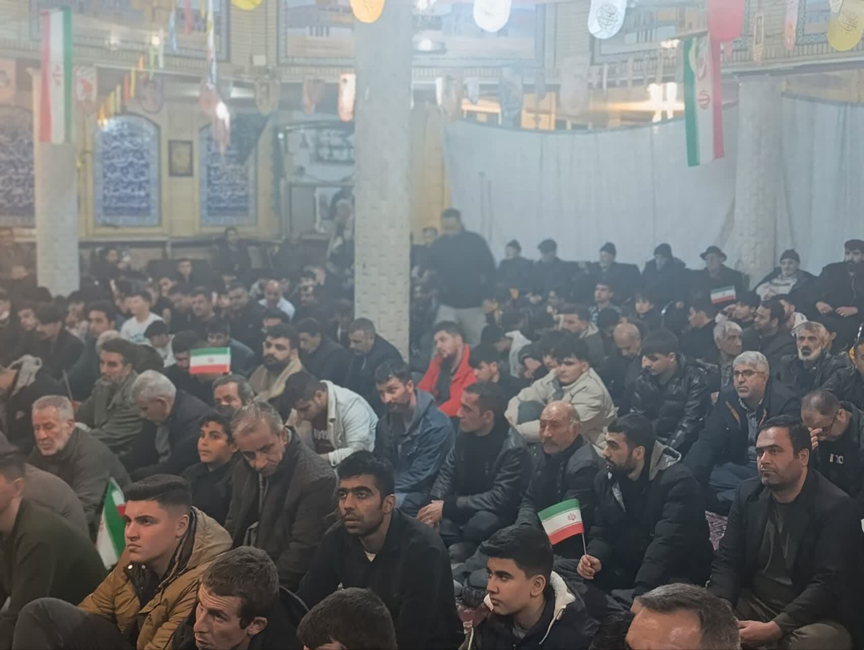 برگزاری جشن میلاد منجی عالم بشریت در مسجد صاحب‌الزمان (عج)