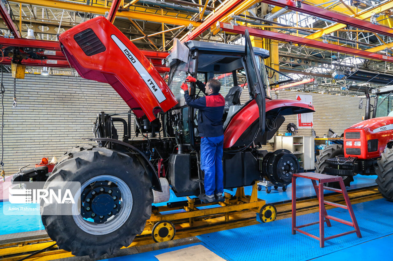 ارائه طرح نوسازی تراکتورهای فرسوده در لایحه بودجه سال آینده