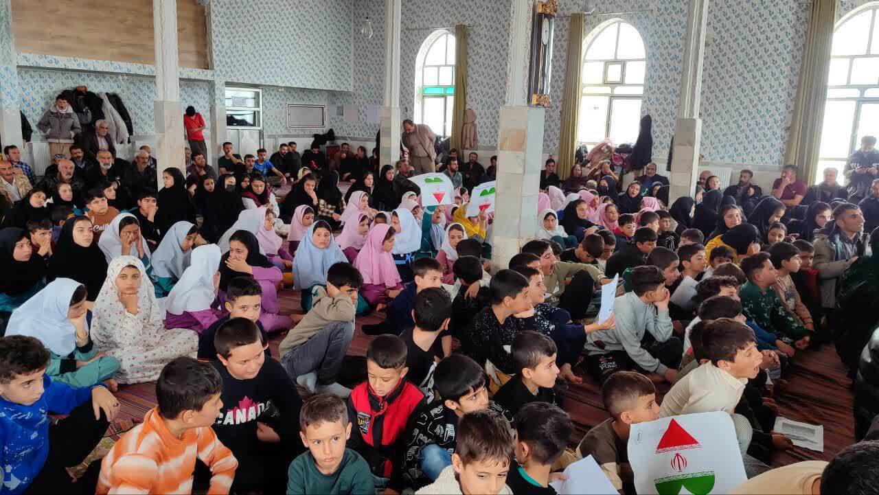 جشن انقلاب در روستا‌های قزقپان سنگ و چراغتپه سفلی تکاب