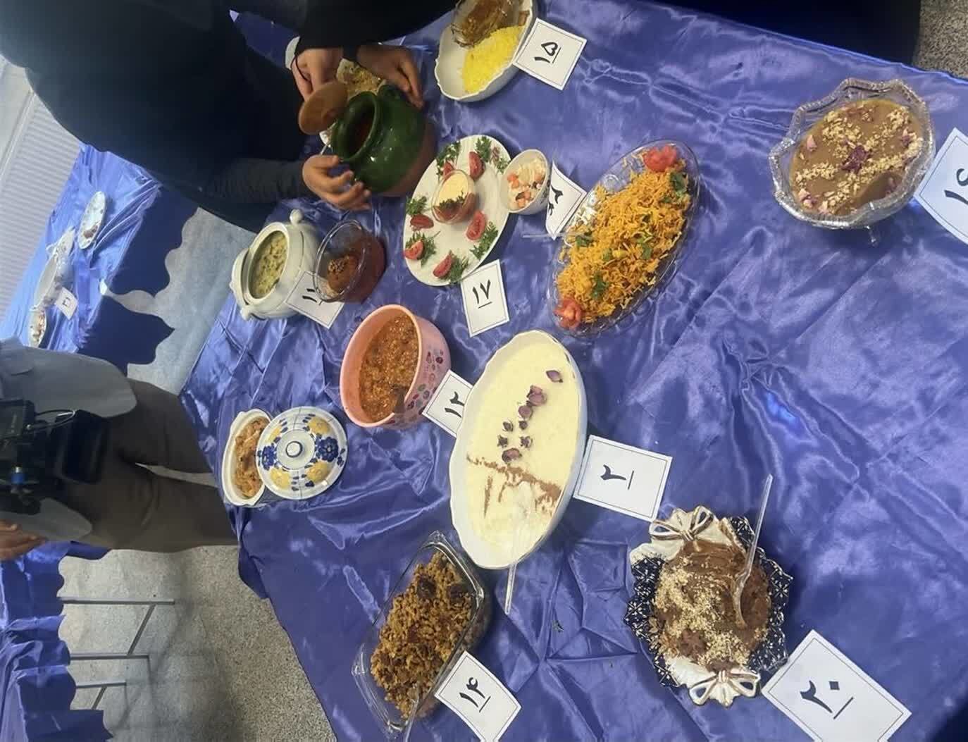 برگزاری جشنواره غذا‌های سنتی ایرانی در ارومیه