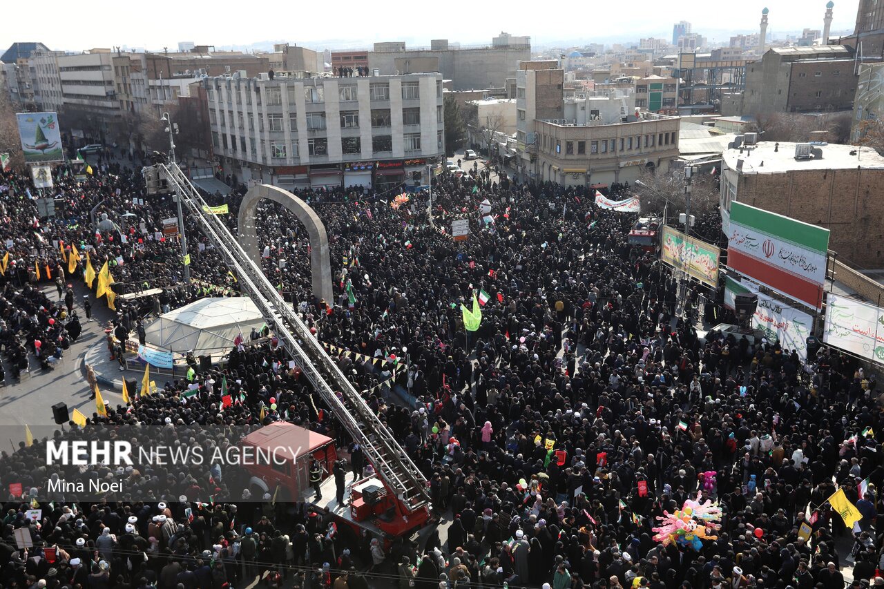 «آذربایجان بیدار است؛ پشتیبان انقلاب است»