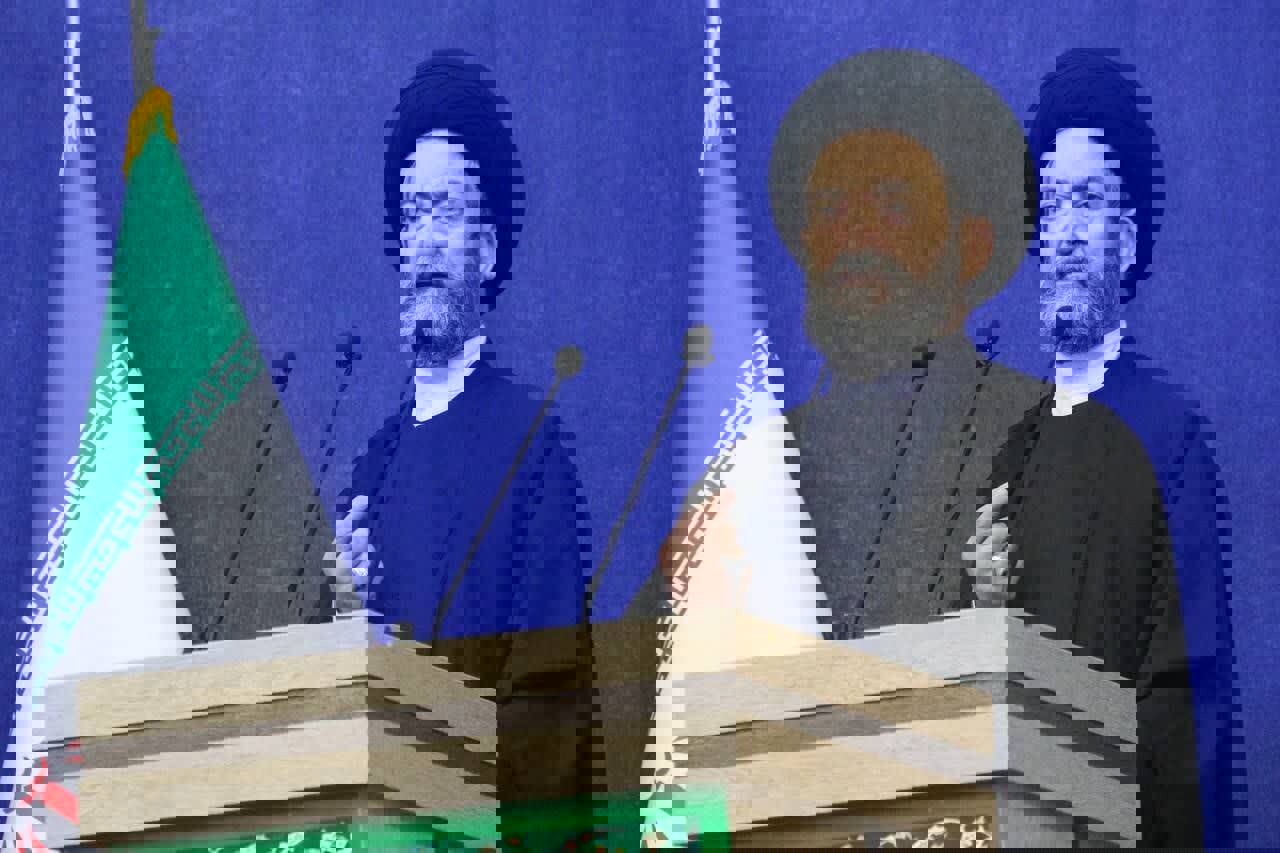 واکنش امام جمعه اردبیل به صدور بیانیه های سیاسیون