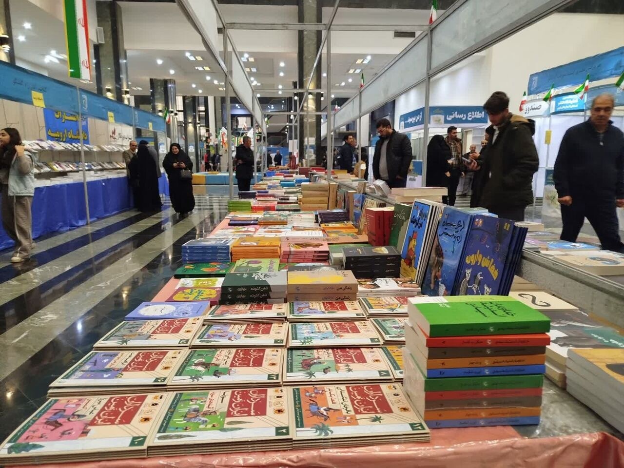 نمایشگاه کتاب ارومیه میزبان اعضای کانون‌های فرهنگی و هنری مساجد